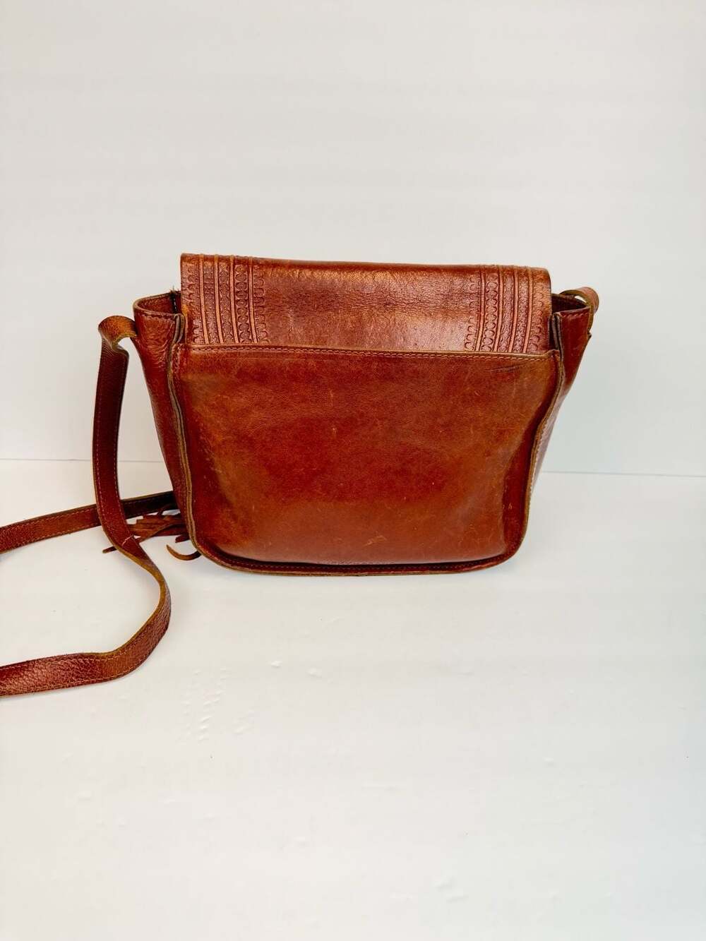 Lucky Brand Vall Leather Crossbody Bag with Tassel - Picture 8 of 8